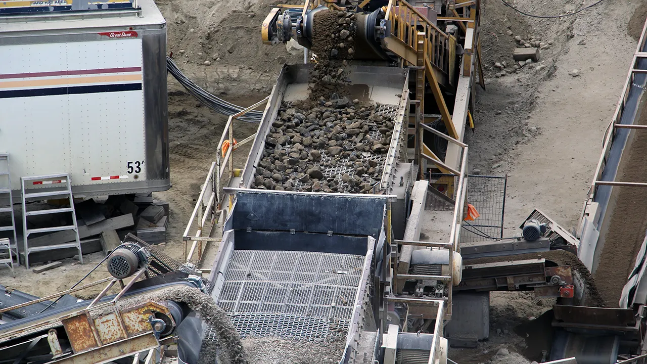 Screening Aggregate Material After Crushing Screening Aggregate Material After Crushing
